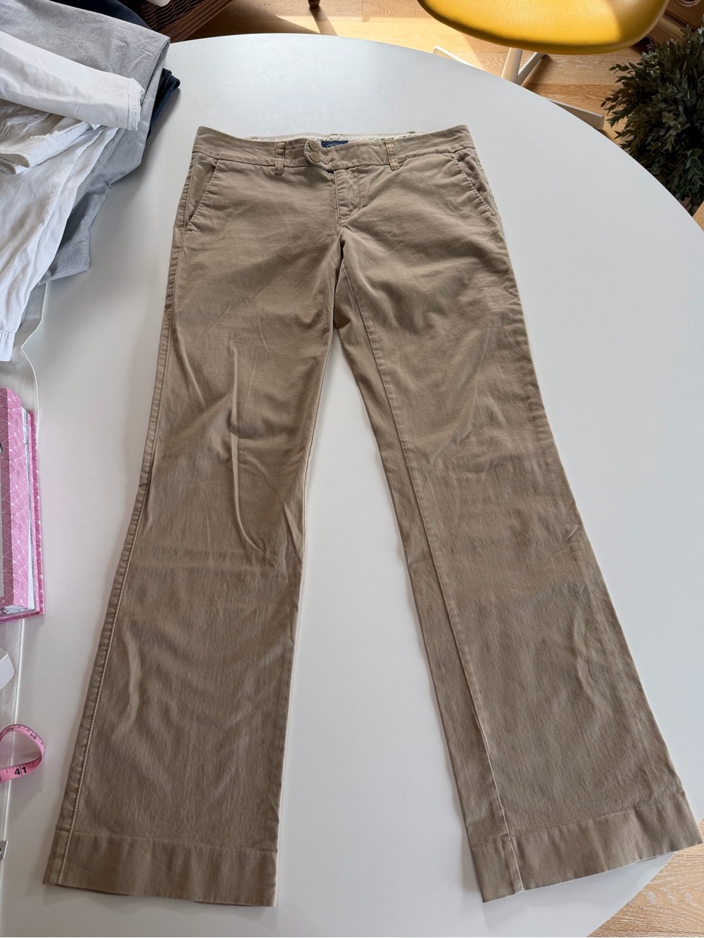 Vintage Women's Khaki Pants — Size 6